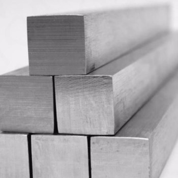 Дюралевый квадрат В95 130х130 мм ГОСТ Р 51834-2001 в наличии в Нижнем Новгороде